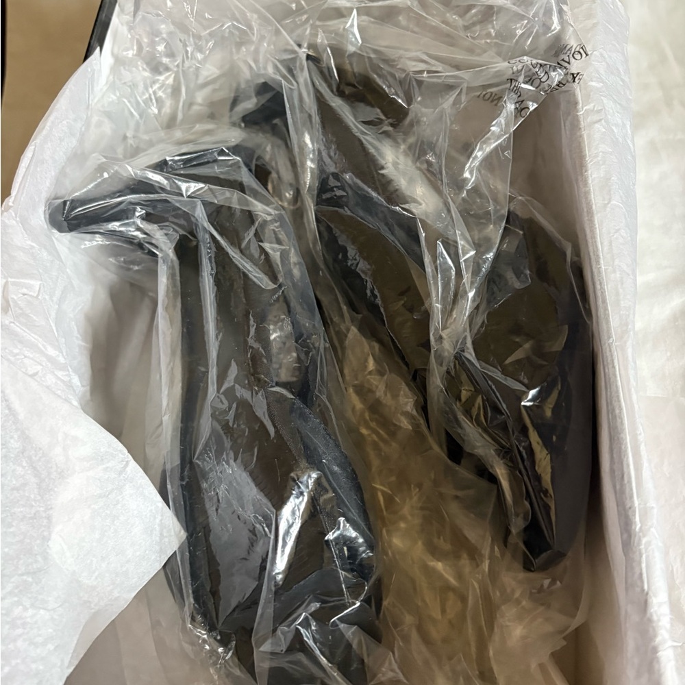 Easy Street Alive Elegant Black Women's Heels size 6 1/2 M New - Picture 6 of 8